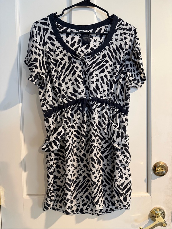 Stussy Dresses & Skirts - Stussy Black and White Printed Dress 100% Silk